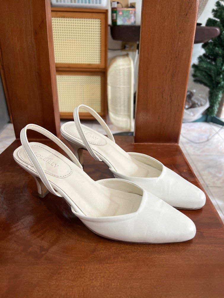 Celine heels by soleilly size 6 to size 7 (Category: Heels) located in Mandaluyong City. Submitted by abeverage (Listing ID 1266849979, Image 1). Description: Once lang nagamit during our wedding 2.5inches lang yung heels kaya comfortable sya pang lakad. IG store: Soleilly_onfleek Orig price: P1,100 .