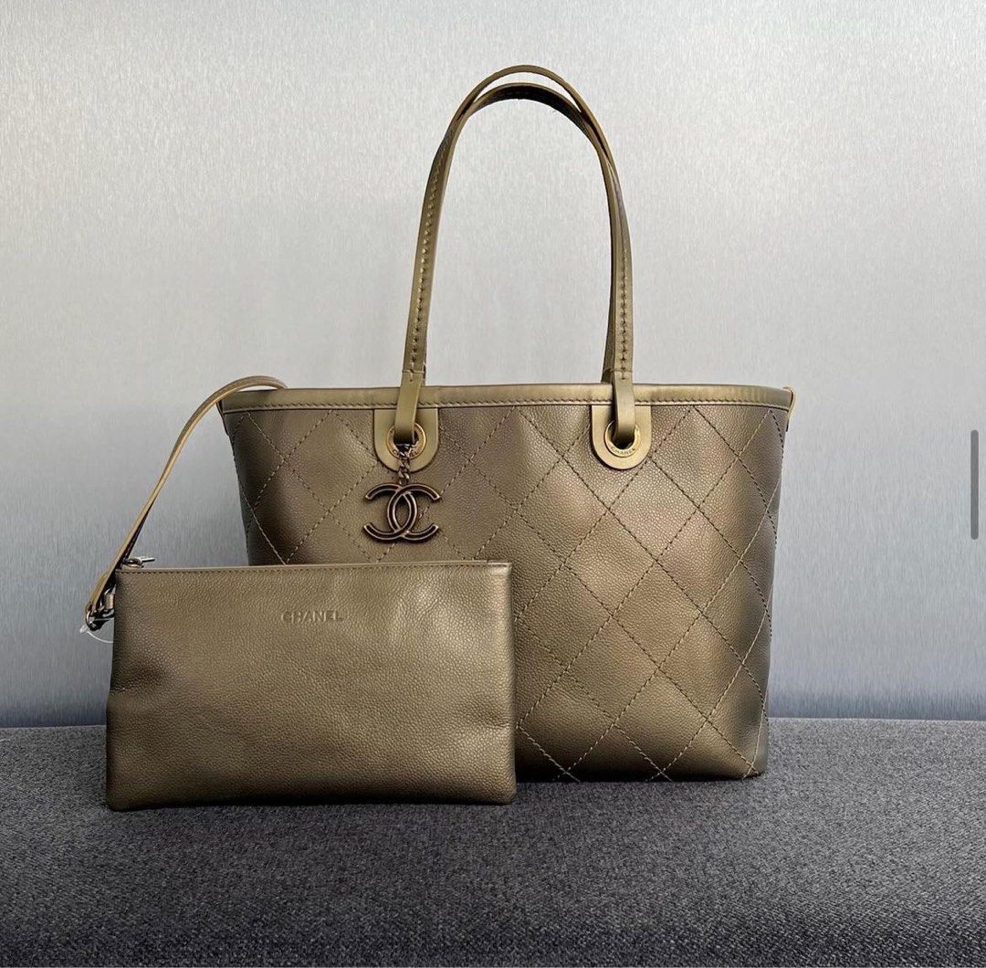 Chanel PTT / Petite Timeless Tote in Beige Clair Caviar, Luxury, Bags &  Wallets on Carousell