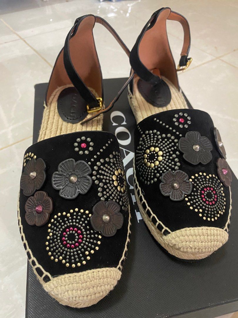 Coach tea rose 2024 t strap sandal
