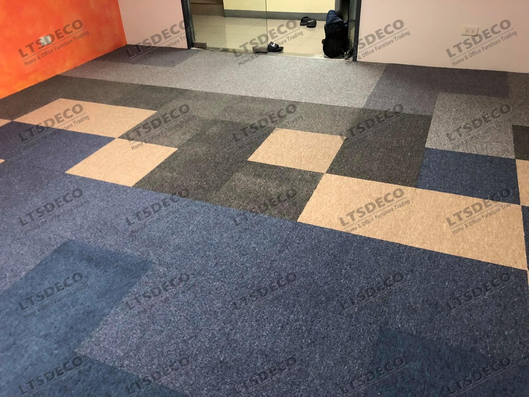 CUSTOMIZE OFFICE CARPET TILE OFFICE PARTITION AND FURNITURE (DIRECT