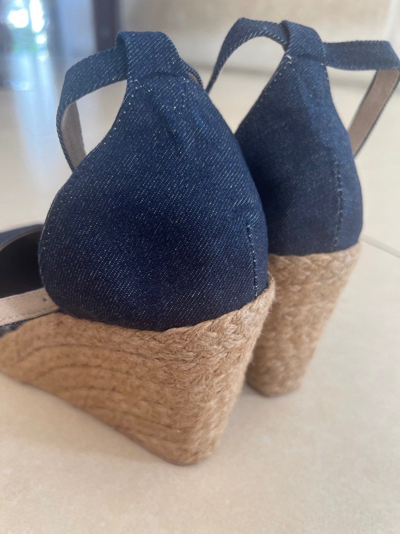 Denim wedge shoes (Category: Wedges) located in Paranaque City. Submitted by cvcrossing (Listing ID 1266851111, Image 2). Description: Size 10/11 3.5 inch wedge Navy blue denim upper material.
