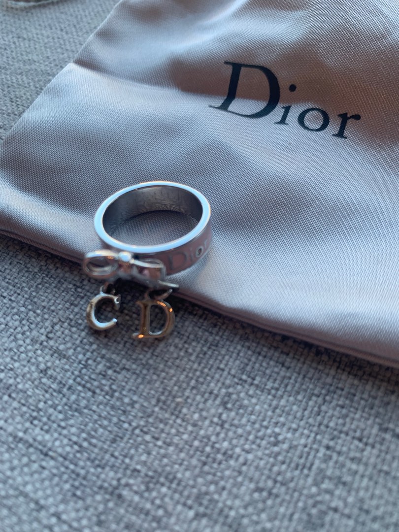 Dior Ring with ribbon and signature CD charms, 名牌, 飾物及配件 - Carousell