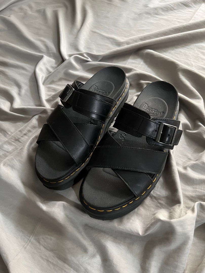 Docmart dr. Martens ryker sandals Fesyen Pria Sepatu Sandal di Carousell