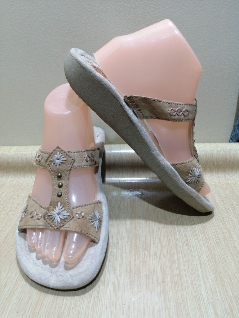 Earth spirit 2025 sandals size 8