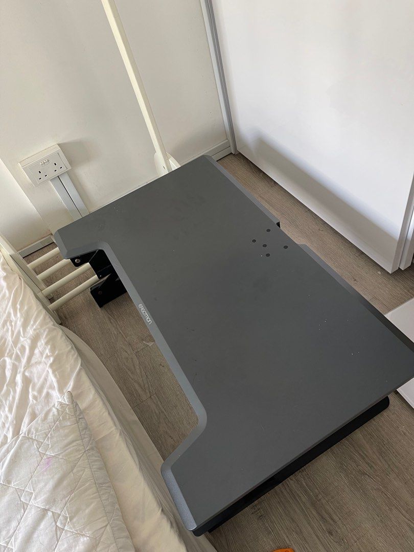Ergoton computer table (Category: Other Home Furniture) located in Singapore. Submitted by livvyllee (Listing ID 1266898636, Image 1). Description: .