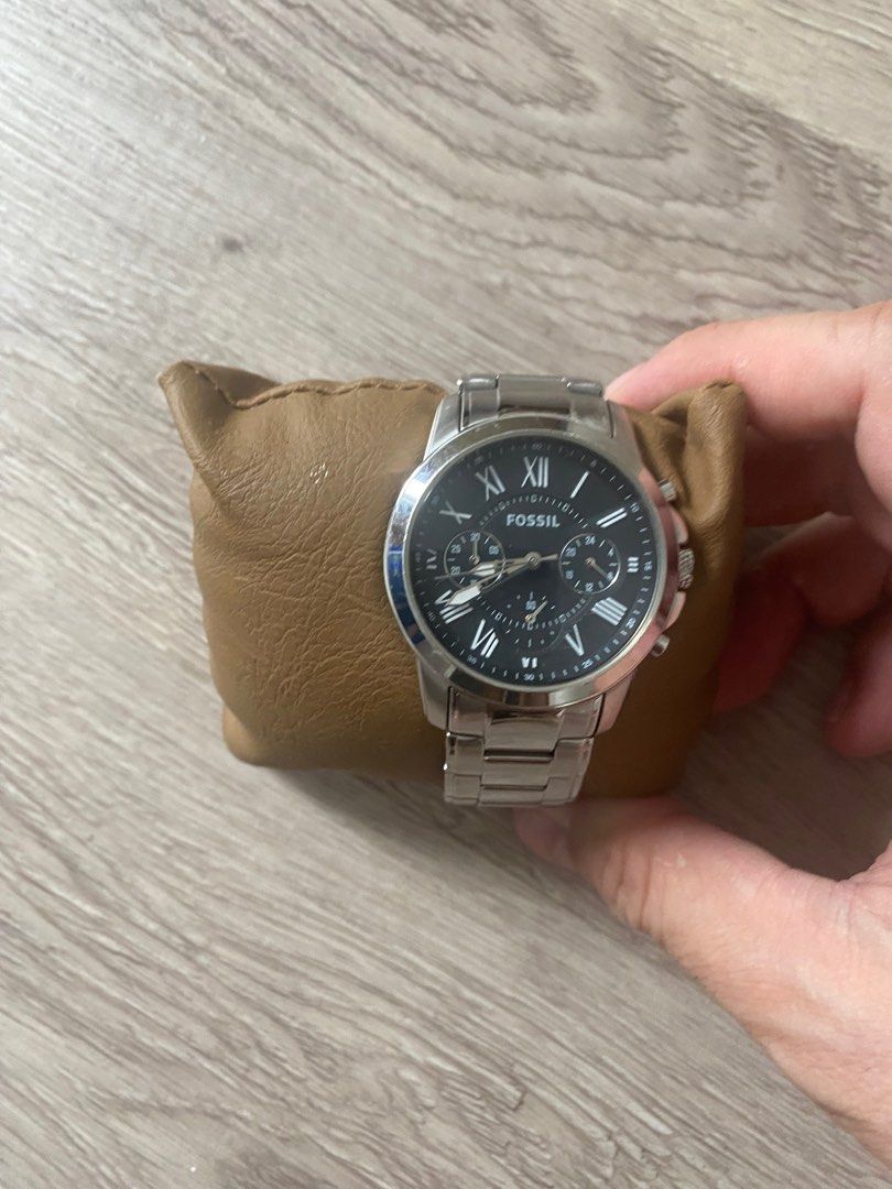 Fossil watch like new clearance Men s Fashion Watches