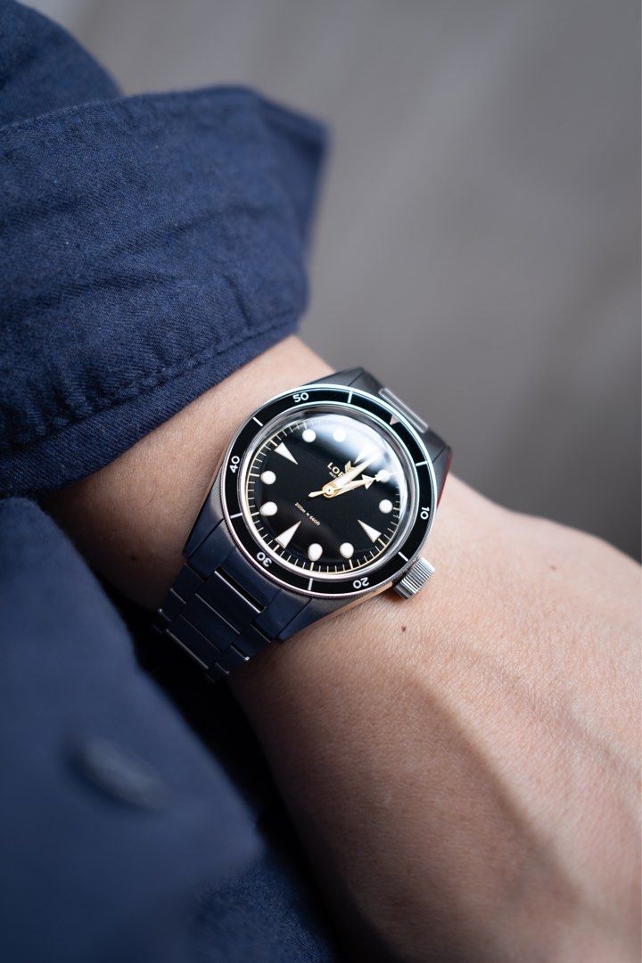 Exploring the Jazz Age With The Lorier Zephyr Tank// Watch of the Week.  Review #129 - YouTube