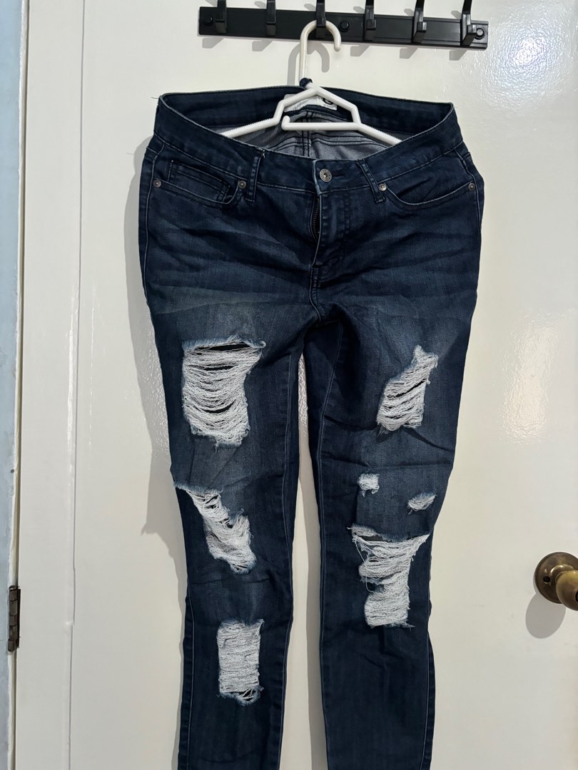 Guess ripped deals jeans womens