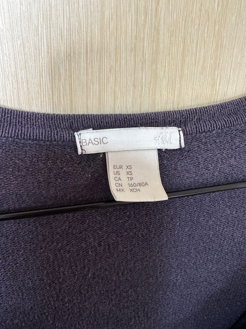 h&m cardigan (Category: Coats, Jackets and Outerwear) located in Pasig City. Submitted by danda24 (Listing ID 1266890158, Image 2). Description: .