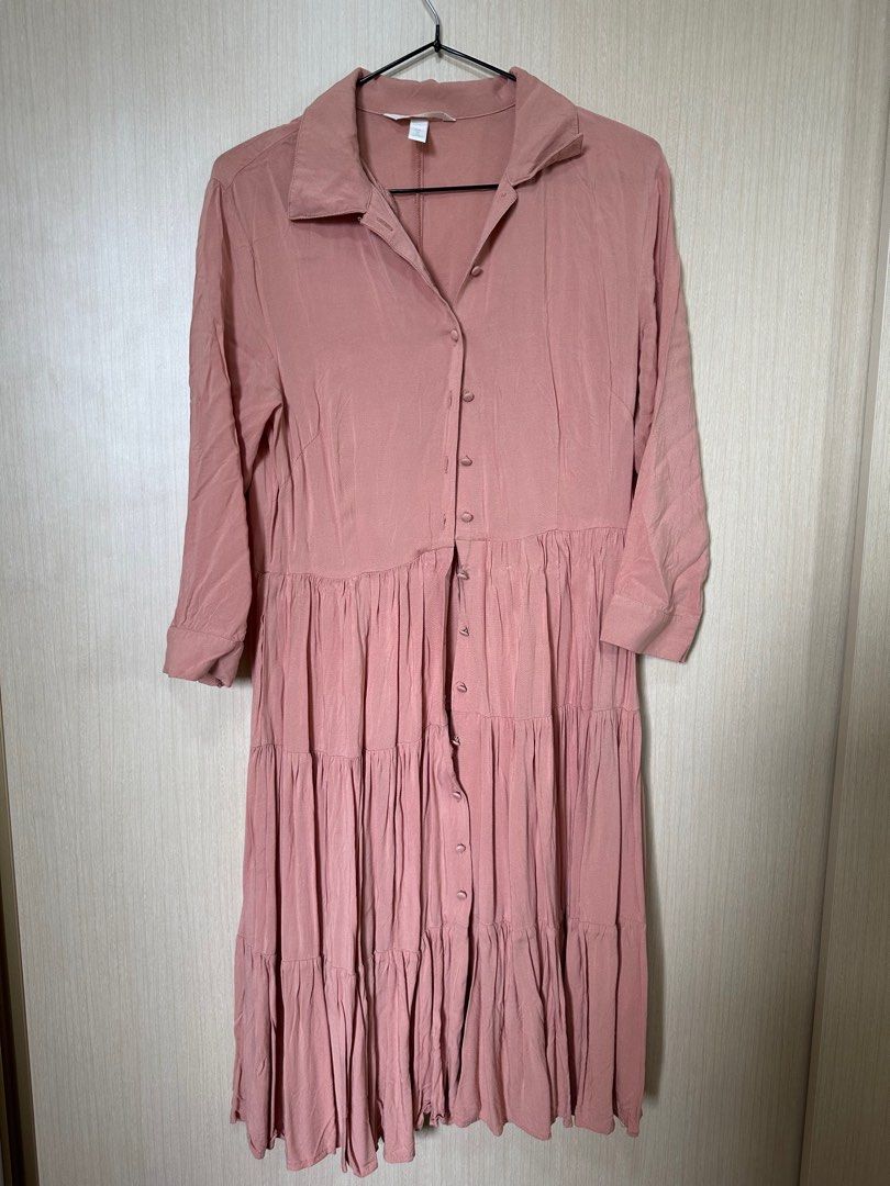 h&m polo dress (Category: Dresses) located in Pasig City. Submitted by danda24 (Listing ID 1266890868, Image 1). Description: used only once.