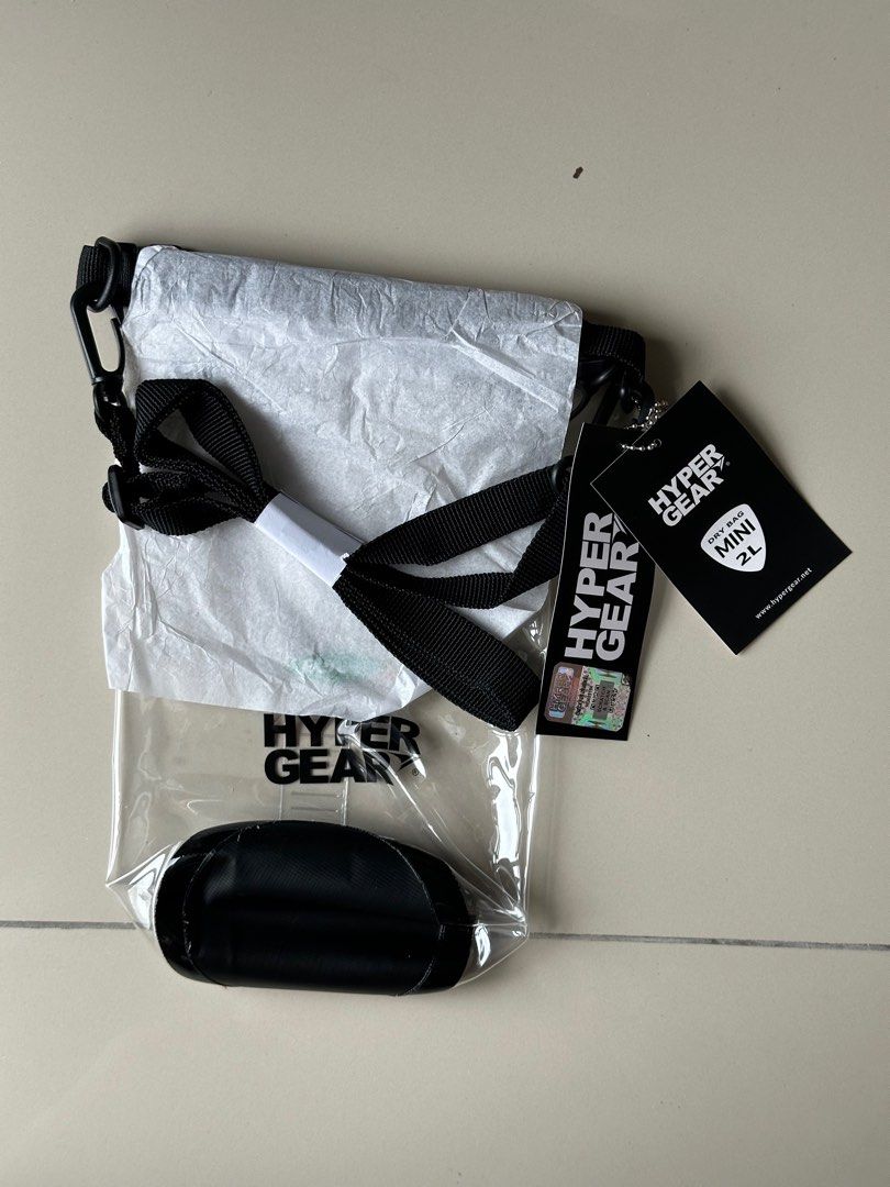 Hypergear Dry Bag Mini 2L Clear, Men's Fashion, Bags, Belt bags