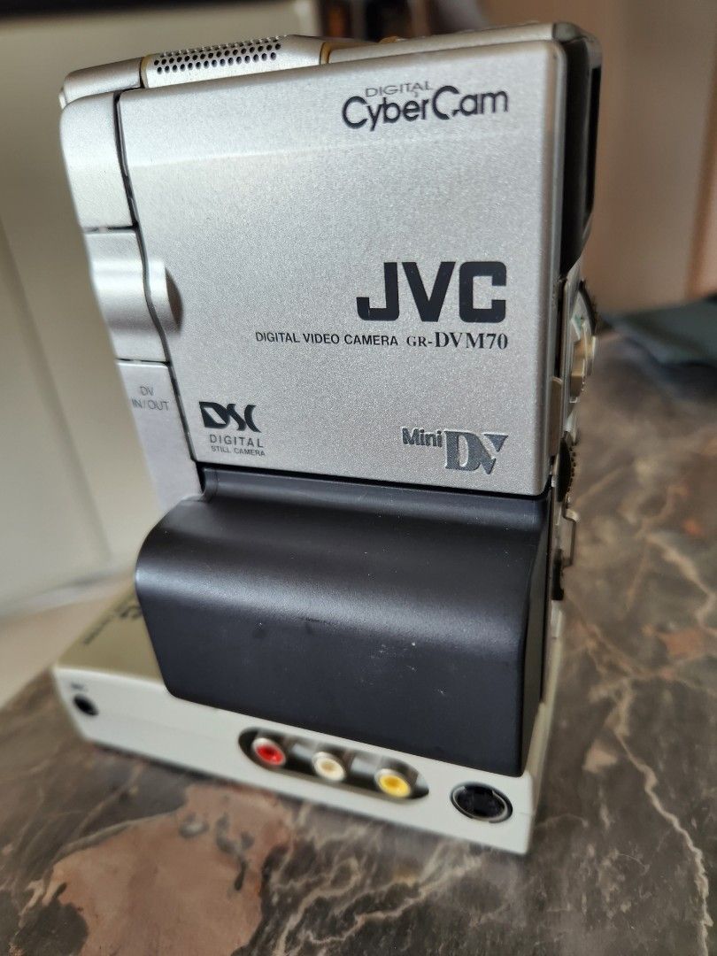 JVC digital video camera GRDV M70, 攝影器材, 攝錄機 Carousell