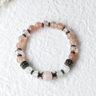 【Kate's gemstones】老礦草莓晶 粉晶 白幽靈 設計款手鍊｜提升個人魅 招桃花 招正緣 舒緩焦慮 穩定情緒