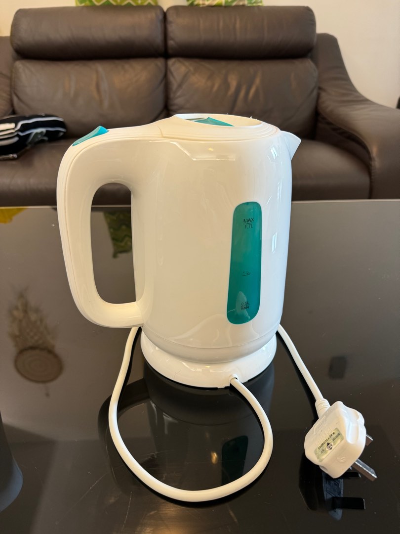 Kettle DIY Big size in excellent condition. Only used for hot water