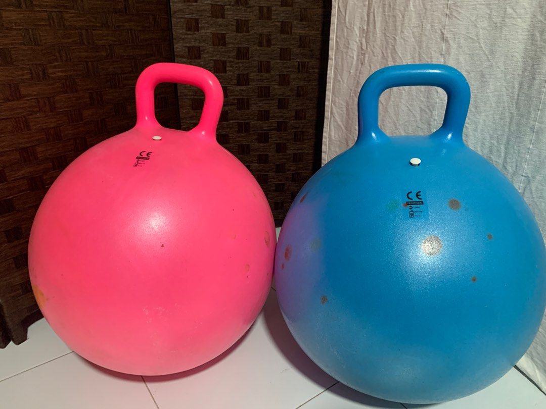Gym ball hotsell with handle