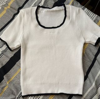Knitted Semi Crop Top