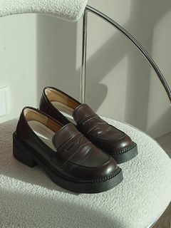 Loafers shoes
