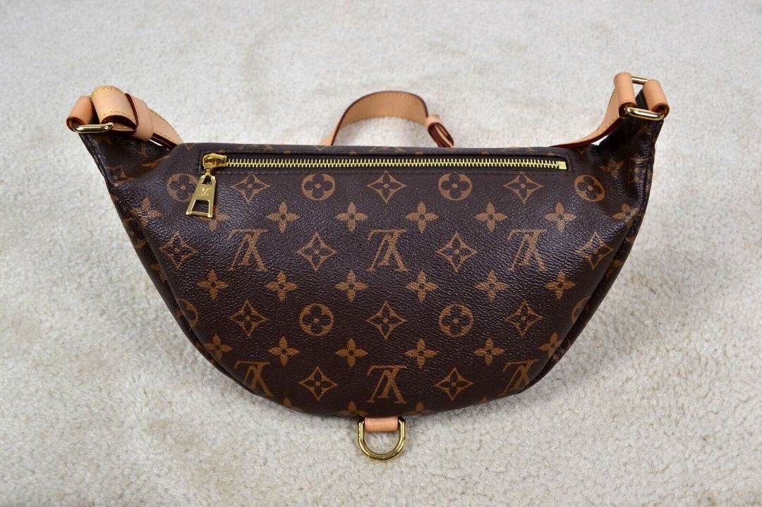 Louis Vuitton Bumbag Monograma Cuero Lona Bandolera Bolso Cinturón Bolso de  Mano, Luxury, Bags & Wallets on Carousell