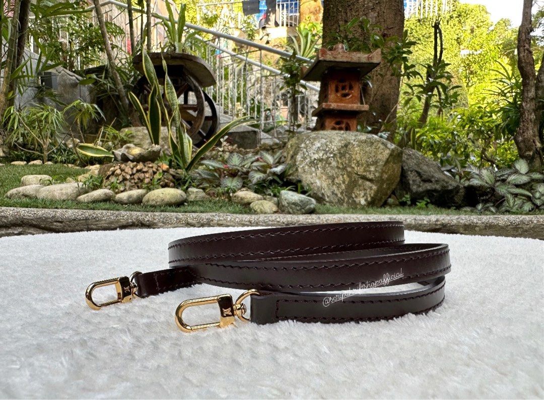 Louis vuitton top clutch strap