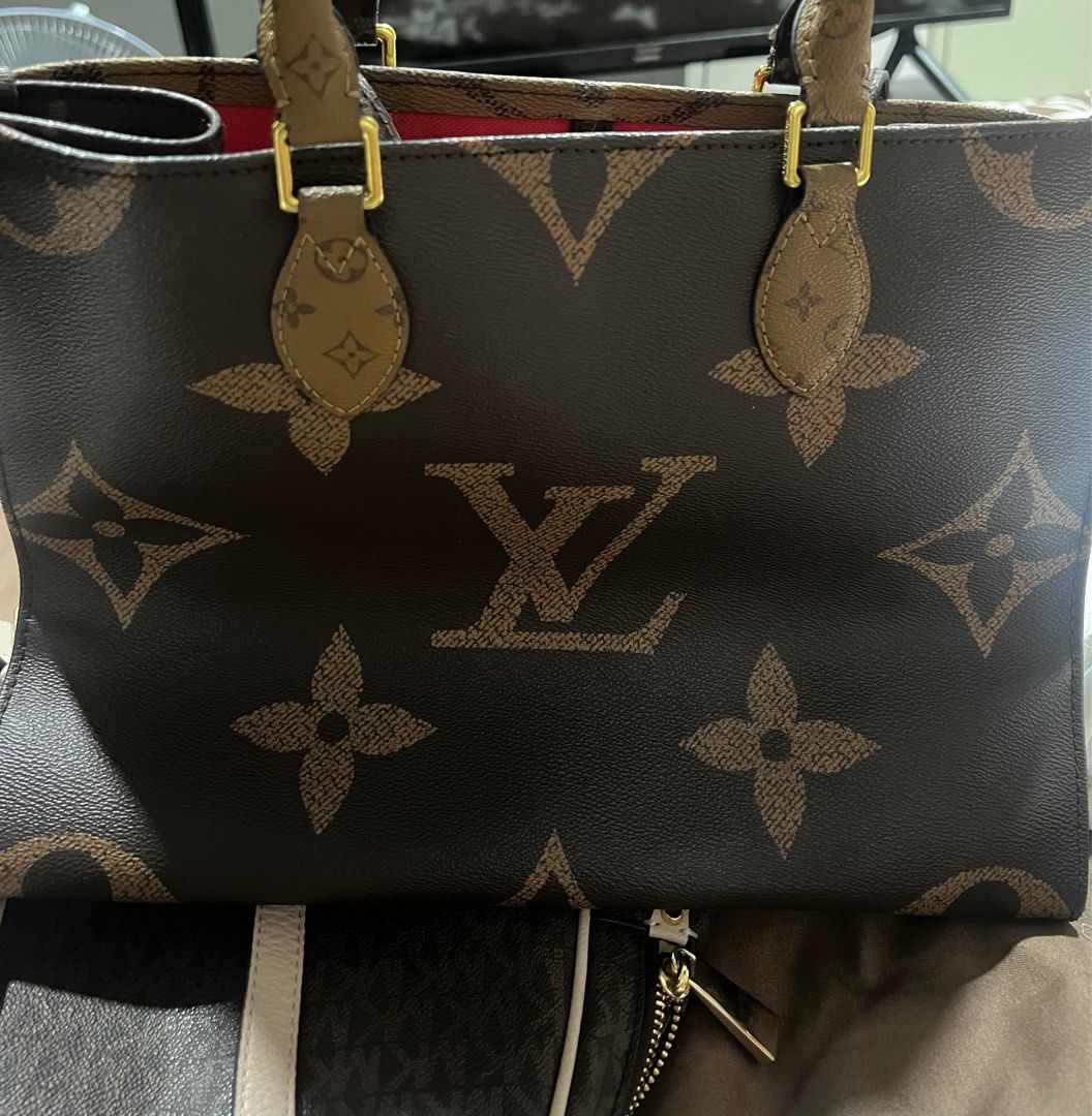 Preloved authentic Louis Vuitton LV vintage monogram backpack medium size,  Luxury, Bags & Wallets on Carousell
