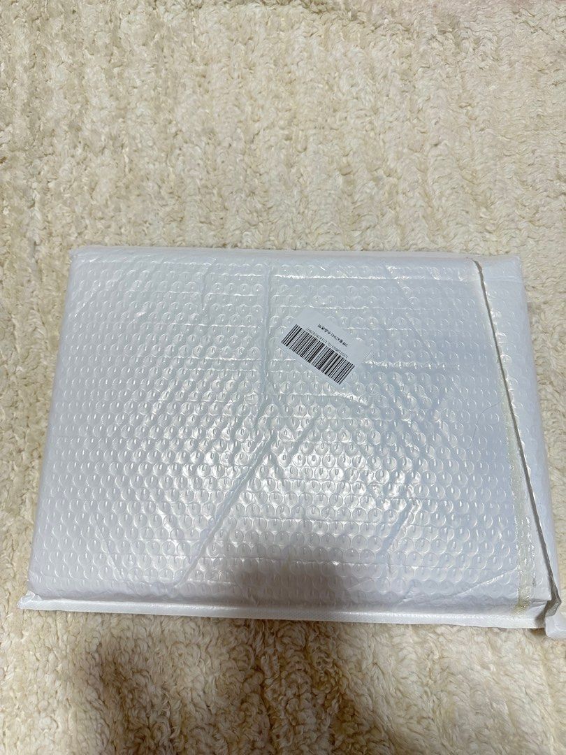 Macbook Crystal Case 2023 Air 15 A2941 (Category: Laptops & Notebooks) located in Caloocan City. Submitted by harinspire (Listing ID 1266908094, Image 3). Description: crystal Clear, 2023 Air 15 A2941 bought wrong mine was macbook air A2681 Brand new.