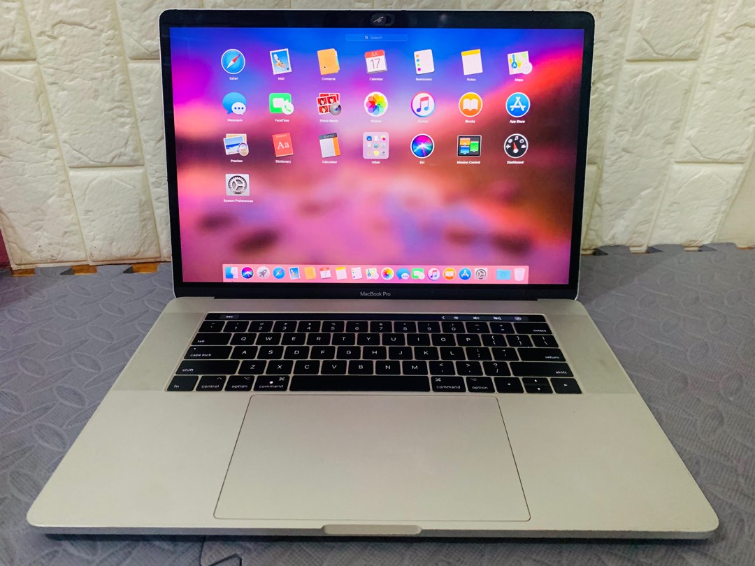 MacBook Pro 2017 15-inch intel core i7 16gb RaM 512gb SSD, Computers ...