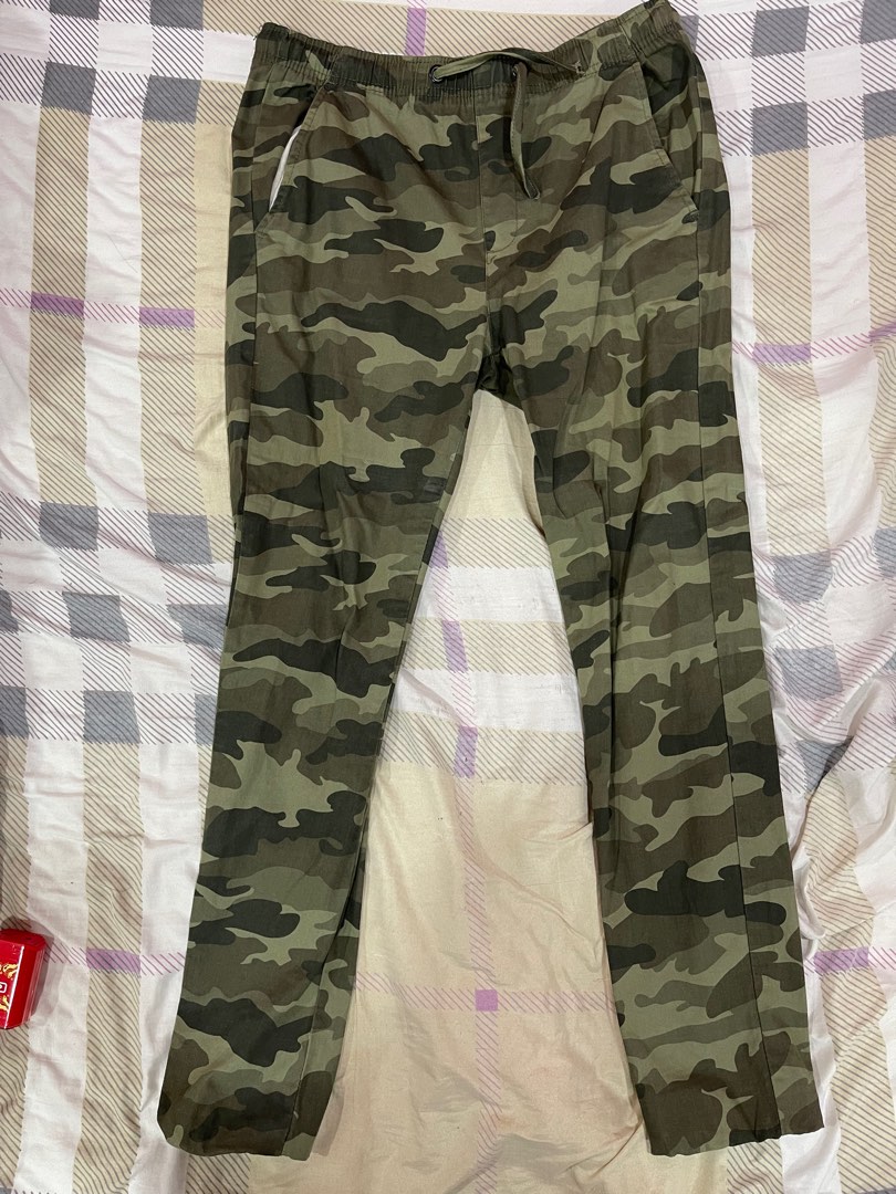 Mens camo joggers, Men's Fashion, Bottoms, Joggers on Carousell