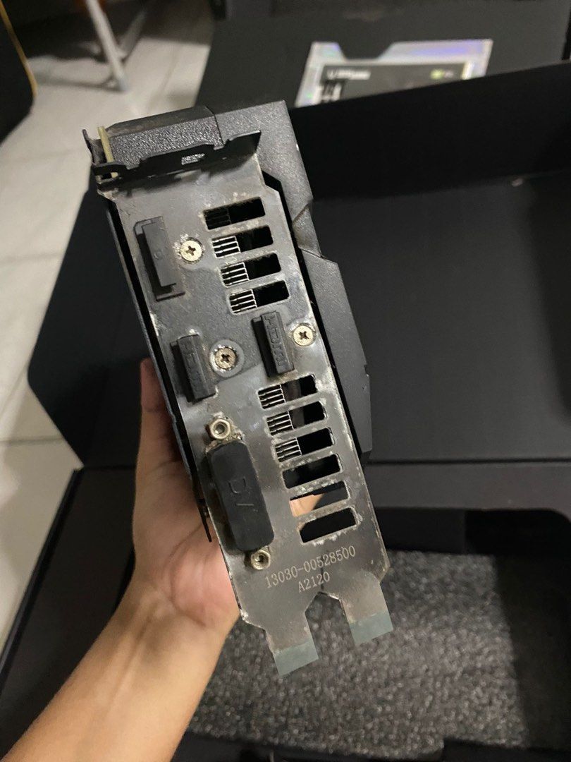 Mining Rig (Category: Computer Parts) located in Singapore. Submitted by norapandy (Listing ID 1266787472, Image 3). Description: .