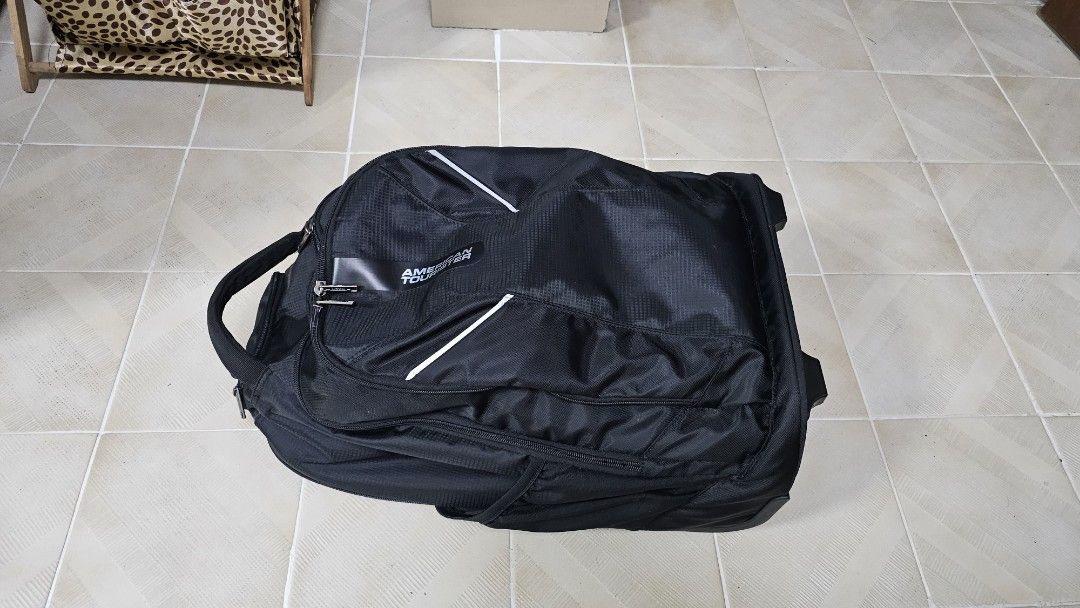 American tourister xeno top