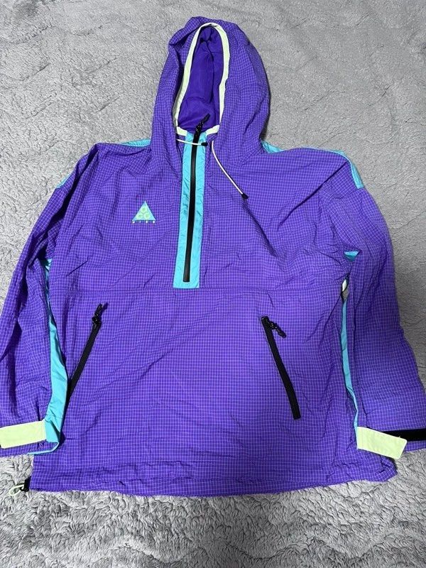 Nike acg ss18 top