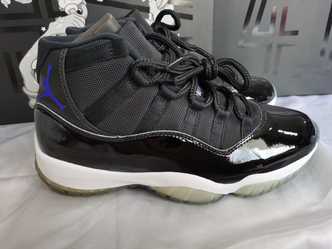 Nike Air Jordan 11 AJ11 space jam basketball shoe size UK8