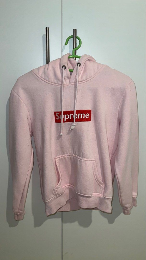 Preloved supreme hoodie Women s Fashion Coats Jackets and Outerwear on Carousell