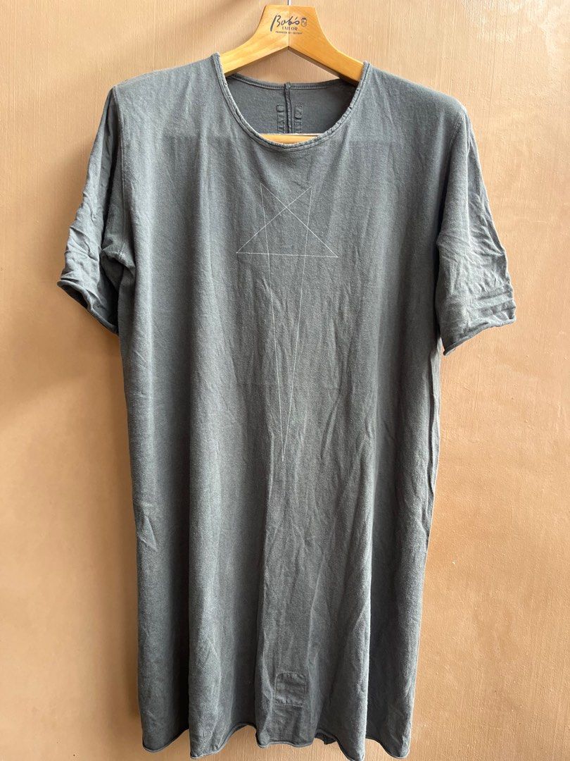 Rick Owens Pentagram OG Archival Tee (Category: Luxury Apparel) located in Calapan. Submitted by axlefinestpicks (Listing ID 1266867942, Image 1). Description: Authentic Rick Owens Tee Long tee Medium fit Cut washtag and drkshdw ribbon.