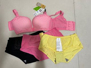(Category: ) located in . Submitted by xi_creme (Listing ID 1266852638, Image 1). Description: .