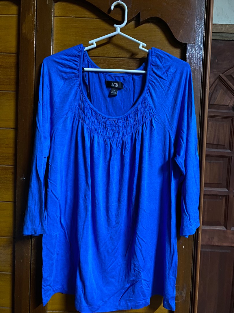 Royal blue top, Women's Fashion, Tops, Blouses on Carousell