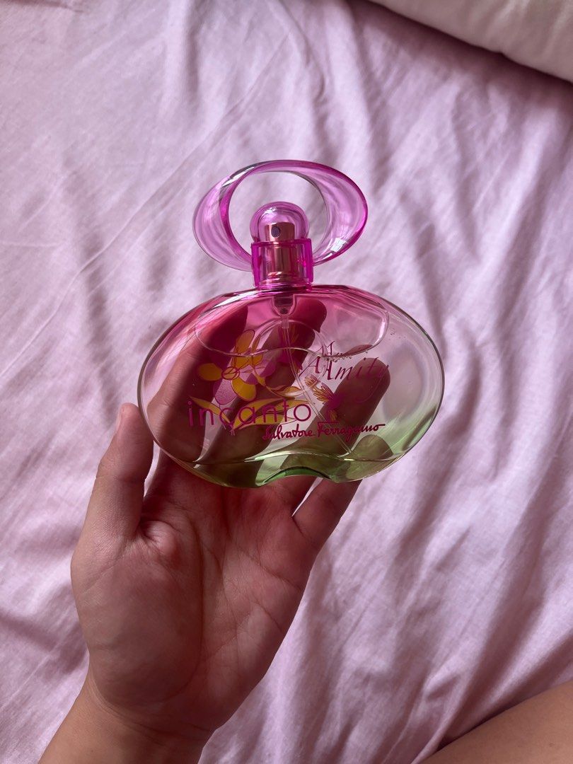 Salvatore Ferragamo Incanto - Amity 100ml (Category: Fragrance & Deodorants) located in Manila. Submitted by jamvlcrls (Listing ID 1266842057, Image 2). Description: Salvatore Ferragamo Incanto - Amity 100ml 🐚 selling for 1300 pesos, open to nego 🐚 90% full 🐚 fragrance notes are posted, but personally i think it’s close to elizabeth arden green tea 🐚 box was thrown away but will package it securely 🐚 gifted to me, but i prefer powdery scents