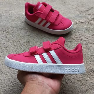 Sepatu Anak Adidas