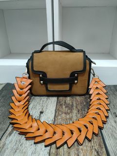 Shoulder Bag Unik Bahan Suede