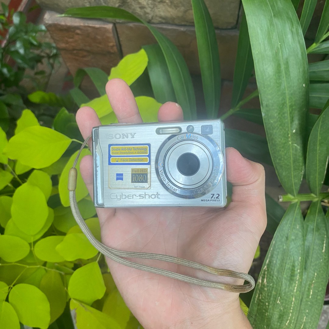 Sony Cybershot W80 Digicam, Photography, Cameras on Carousell