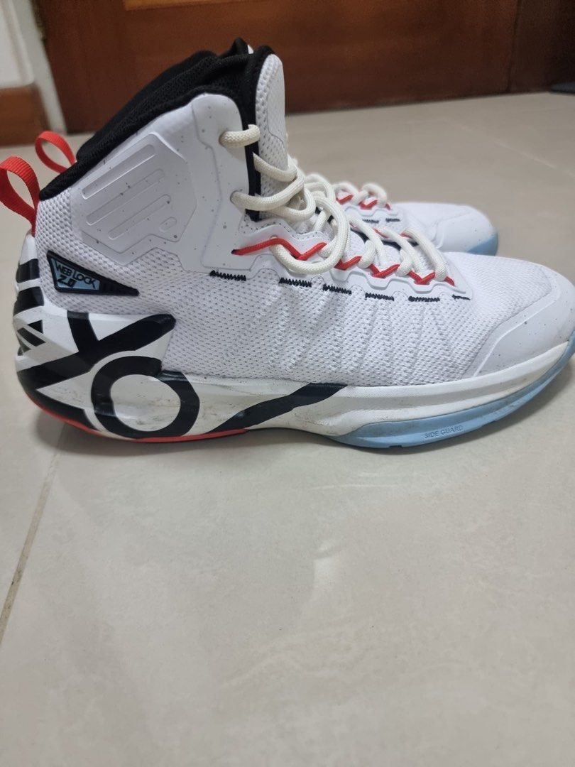 Tarmac Basketball Shoes, Men's Fashion, Footwear, Sneakers on Carousell