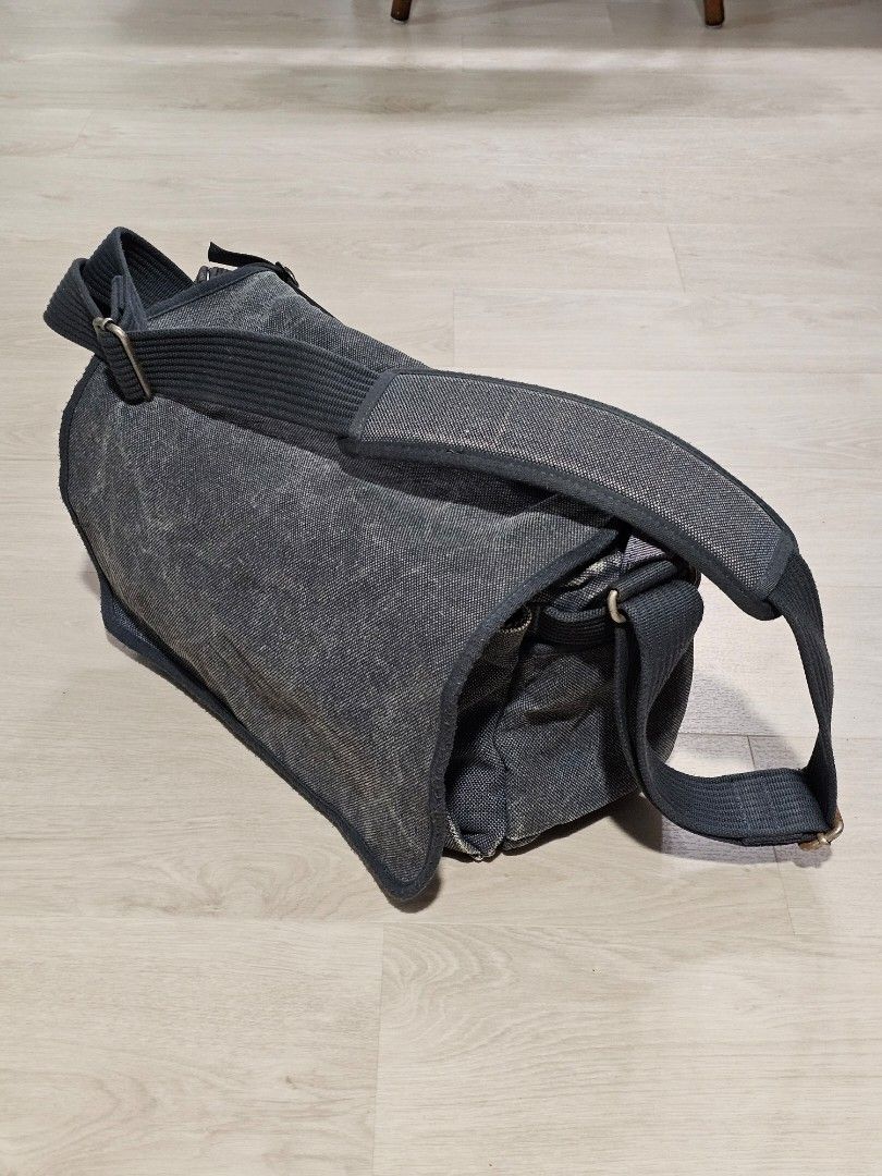 ThinkTank Think Tank Retrospective 30 Camera Bag