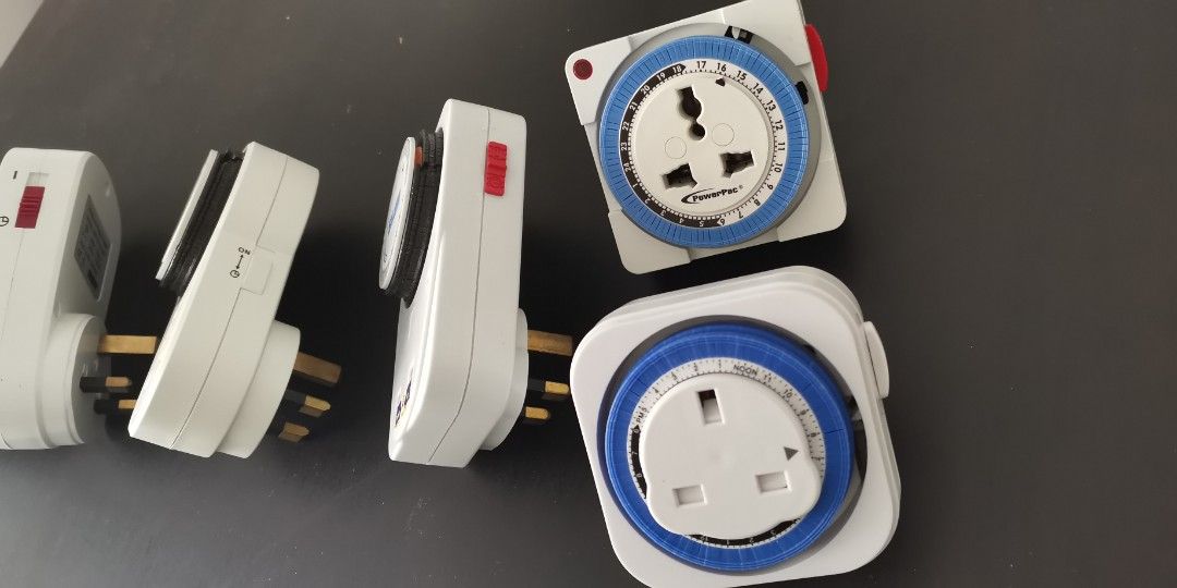 Timer. 24hours. (Category: Everything Else) located in Singapore. Submitted by star333hub (Listing ID 1266830190, Image 3). Description: no more using. working condition. self collection only. $4 each no refund no return two blue timer already sold.