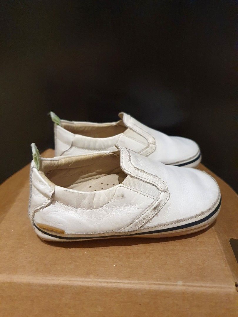 White trainers size best sale 2