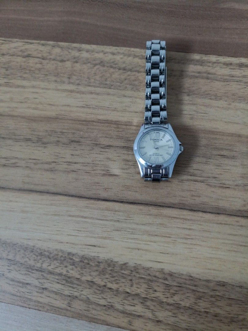 Tonica watch (Category: Watches) located in Singapore. Submitted by lillyong0751 (Listing ID 1266878274, Image 2). Description: This is a dress watch. there are some physical scratches on the watch. made in Japan.