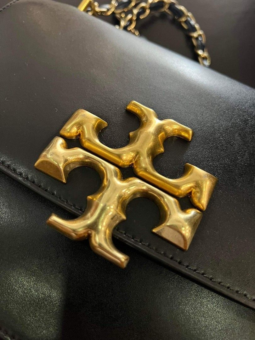 TORY BURCH ELEANOR (Category: Luxury Bags & Wallets) located in Alicia. Submitted by Glambercena2ndaccount (Listing ID 1266825265, Image 2). Description: Authentic no damage, no scratches No box, No dust bag. 🍒 Original sling/strap is missing😔 pero authentic po yan..