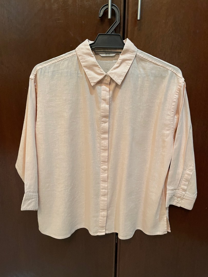 ⭐️SALE⭐️[S] UNIQLO EXTRA FINE COTTON SHIRT SOFT COMFORT SIZE SMALL FISH  TAIL LONG