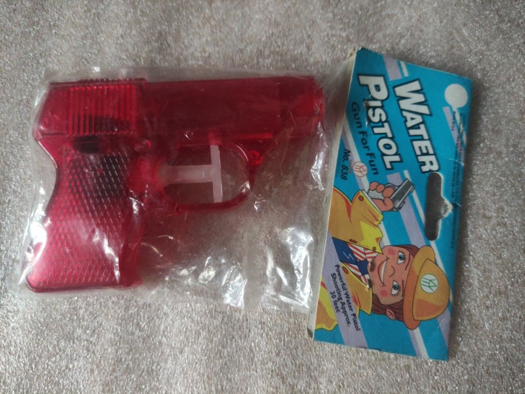Vintage Mini Water Gun (Red), Hobbies & Toys, Toys & Games on Carousell
