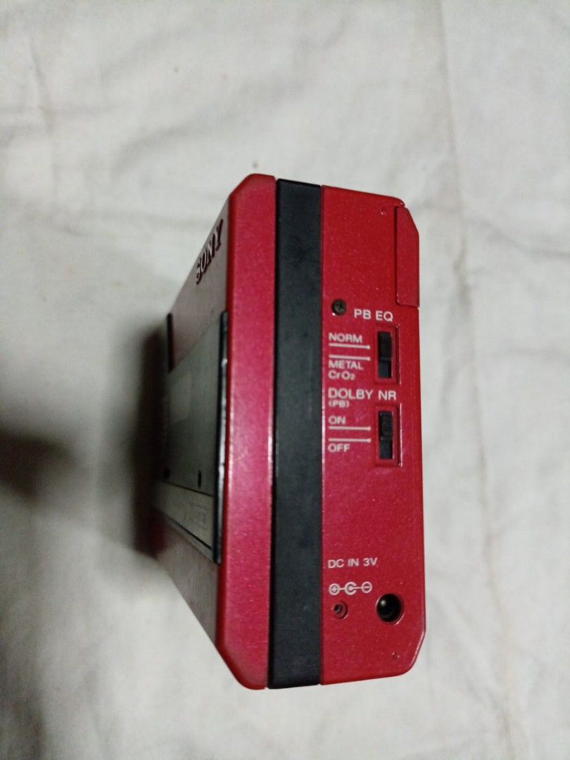 Vintage Red Sony Walkman WM-F85 1985, Audio, Portable Music