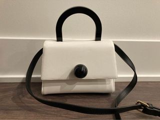 （分類：）位於 。 由 7asmine 提交（商品編號 1267123719，圖片 1）。簡介： 。