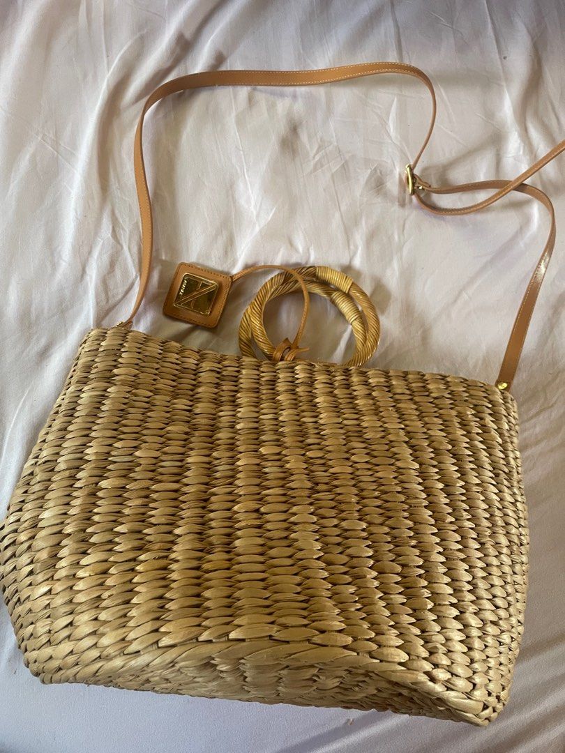 Aranaz Rattan Bag (Category: Cross-body Bags) located in Antipolo. Submitted by straub (Listing ID 1267013226, Image 1). Description: Aranaz Rattan Bag with flaws (check last photo) It has a flaw but totally usable. It was replaced by aranaz but i never got to use the replacement item. Check my other listing Comes with its dustbag.